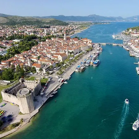 Double 17609b Gostinjska kuća Trogir